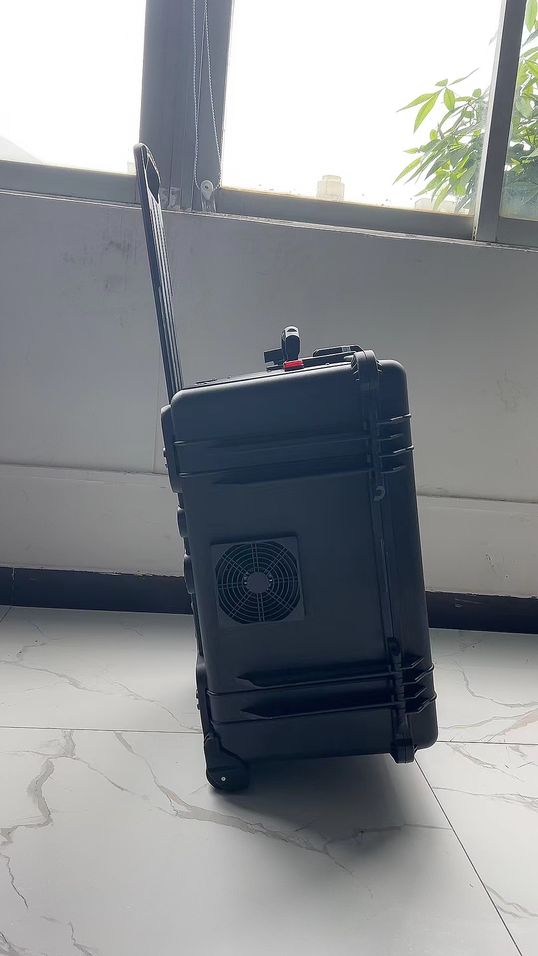 临泉手拉箱型移动通信干扰器